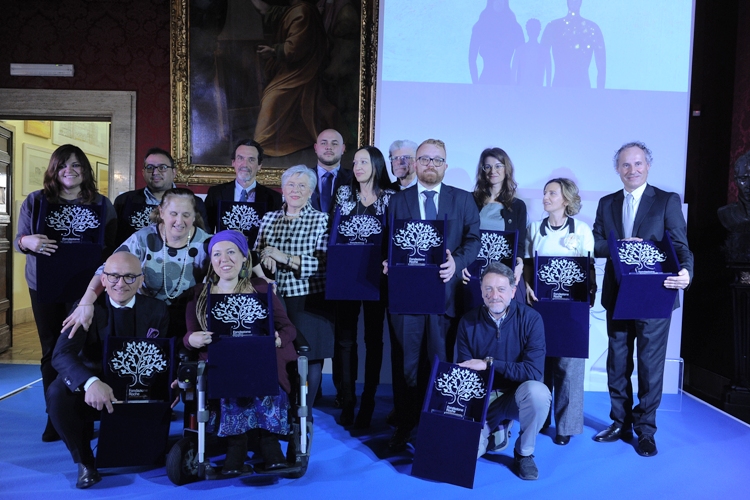 ????????????????????????????????????