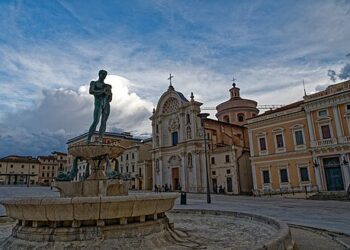 Piazza Duomo l'Aquila